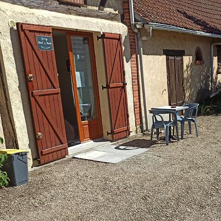 Agreable Studio Dans Le Centre Historique La Ferté-Saint-Aubin Exterior photo