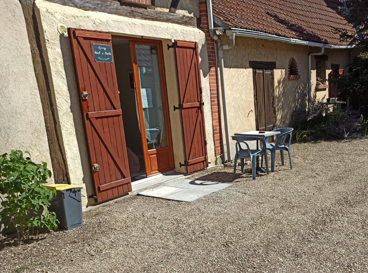 Agreable Studio Dans Le Centre Historique La Ferté-Saint-Aubin Exterior photo